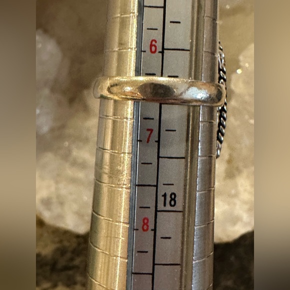 Natural Chevron Amethyst Stone Silver Plated Ring.  Size 6.5 - Picture 4 of 5